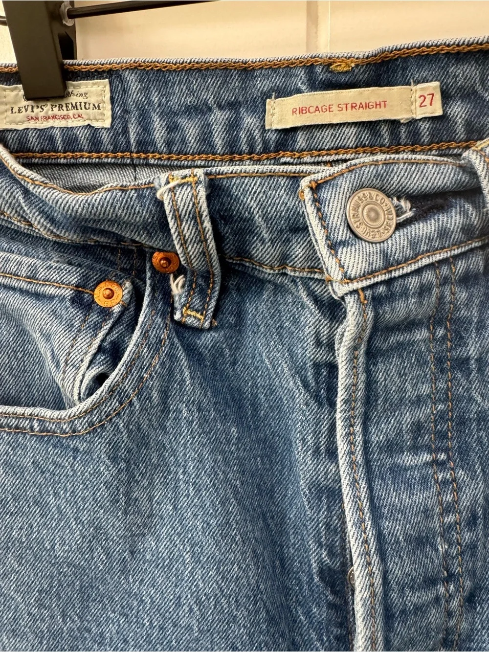 Levi’s ribcage jeans